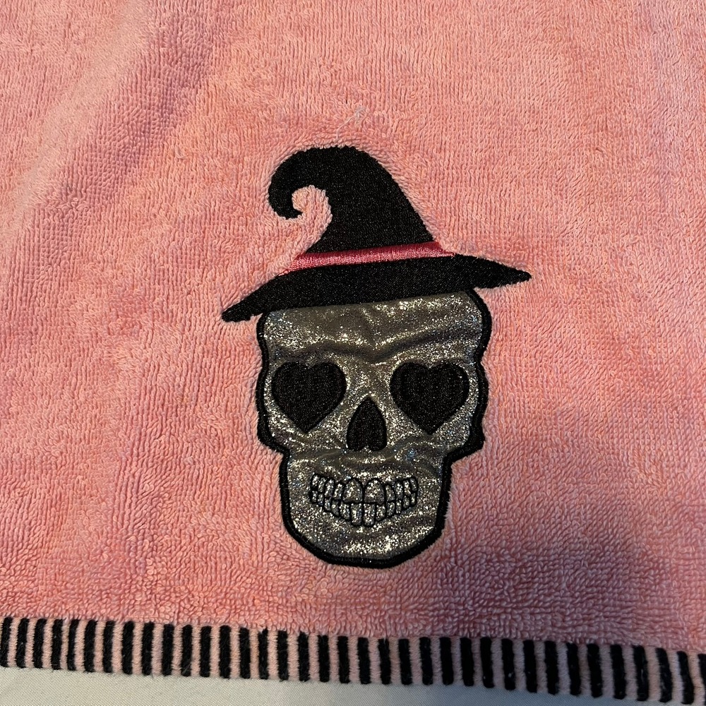 Spooky Vibes Hand Towel Unisex OS Pink Very Good Witch Skull Glitter Halloween - Picture 3 of 7